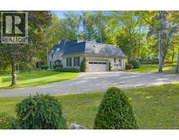 65 Wildwood Lane, photo 2