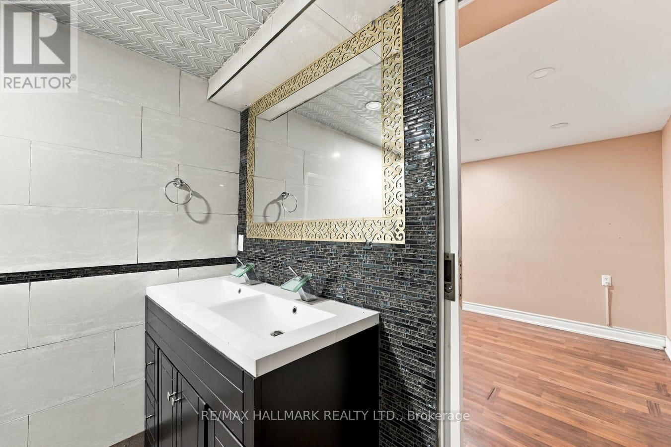 #42 50 VERNE CRESCENT - Image 36