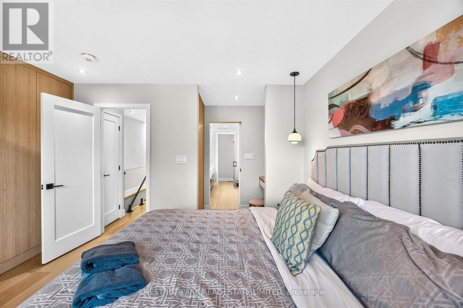 26 Caroline Avenue, Toronto, ON photo 19