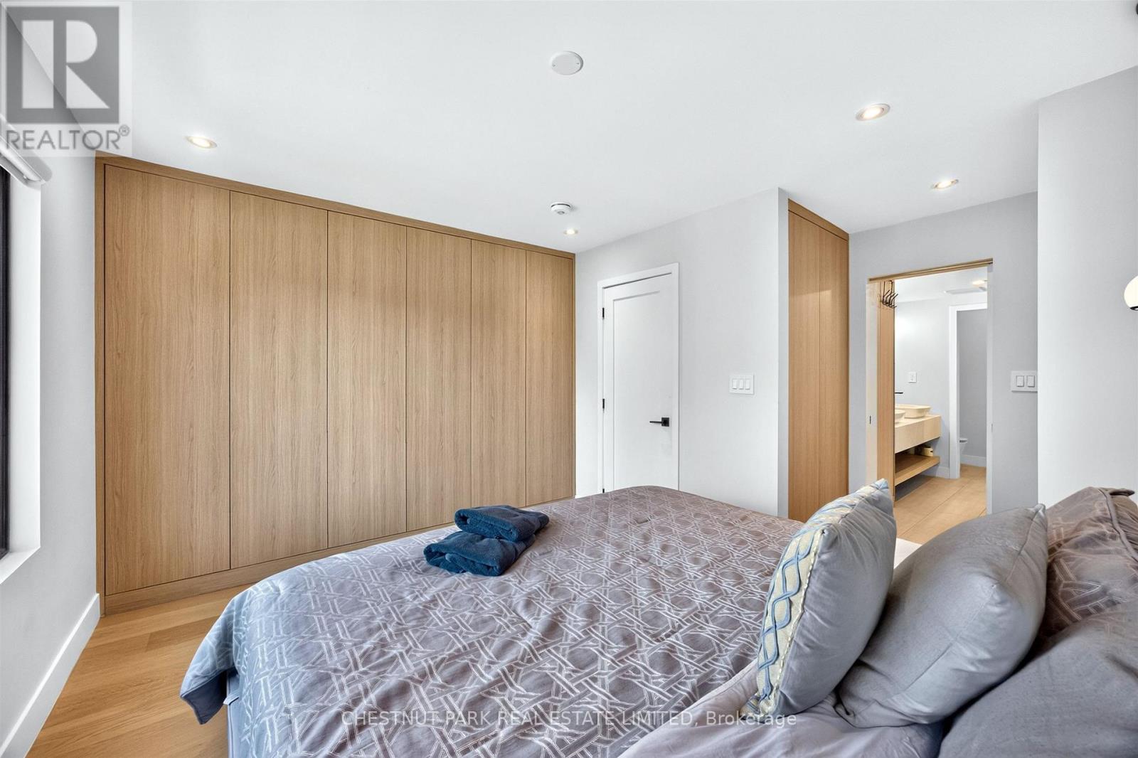 26 Caroline Avenue, Toronto, ON photo 20