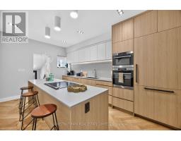 26 Caroline Avenue, Toronto, ON M4M2X7 Photo 12
