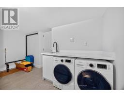 26 Caroline Avenue, Toronto, ON M4M2X7 Photo 44