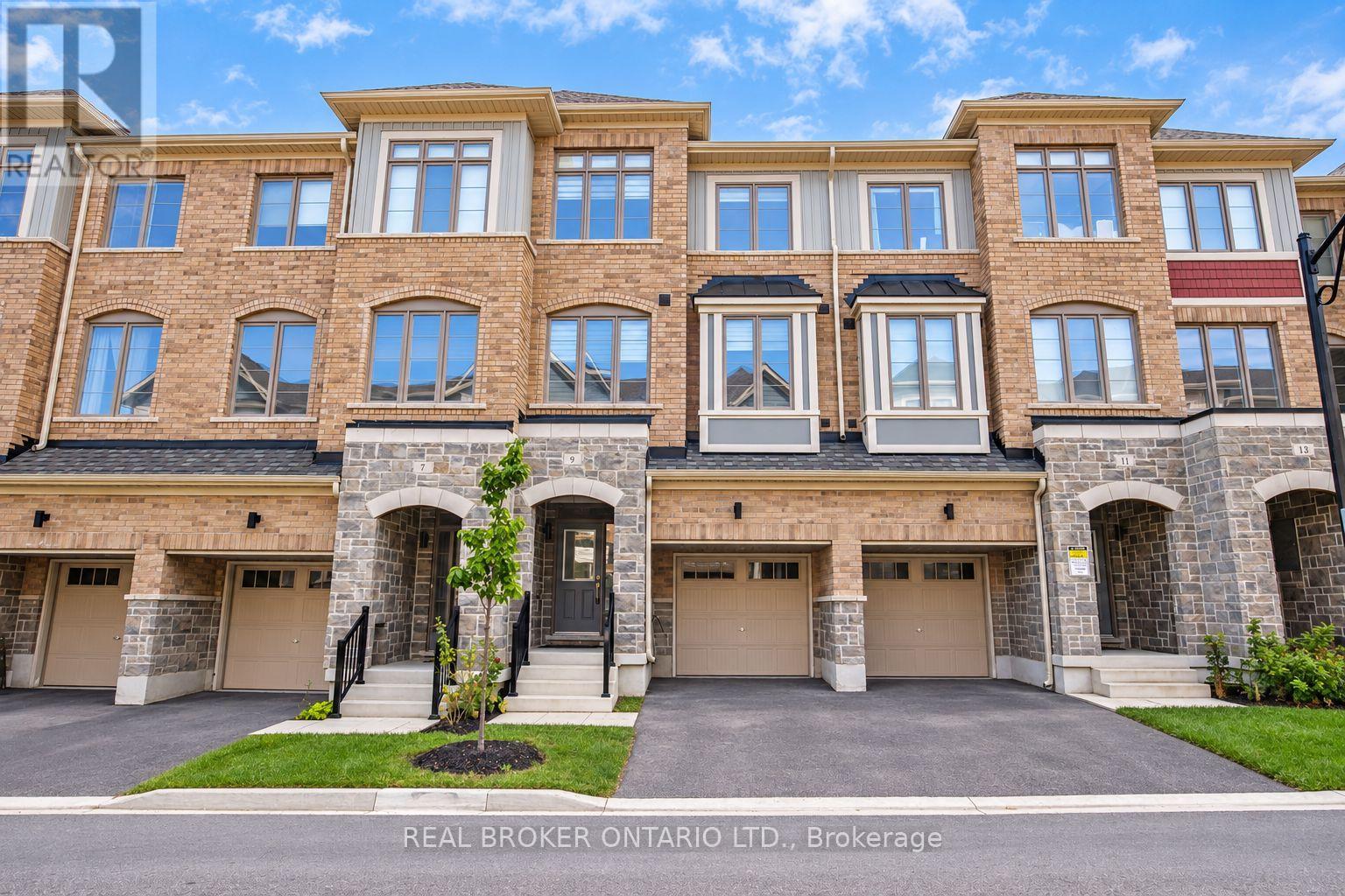 9 Nautical Way, Whitby, ON