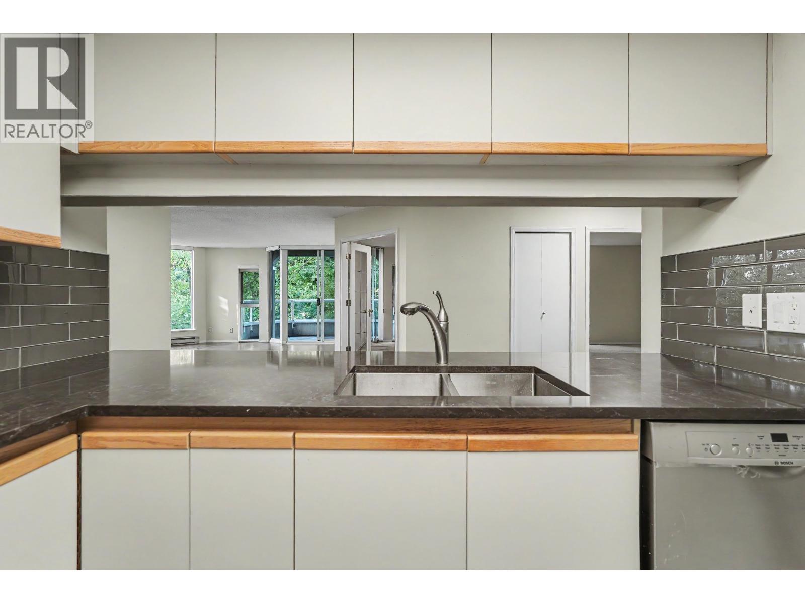 307 69 JAMIESON COURT, New Westminster - Image 1
