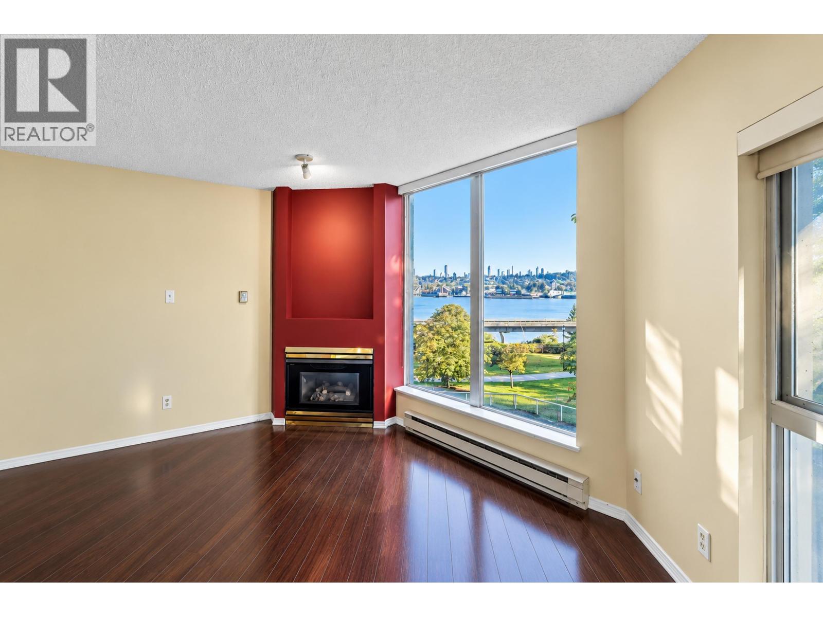 307 69 JAMIESON COURT, New Westminster - Image 1
