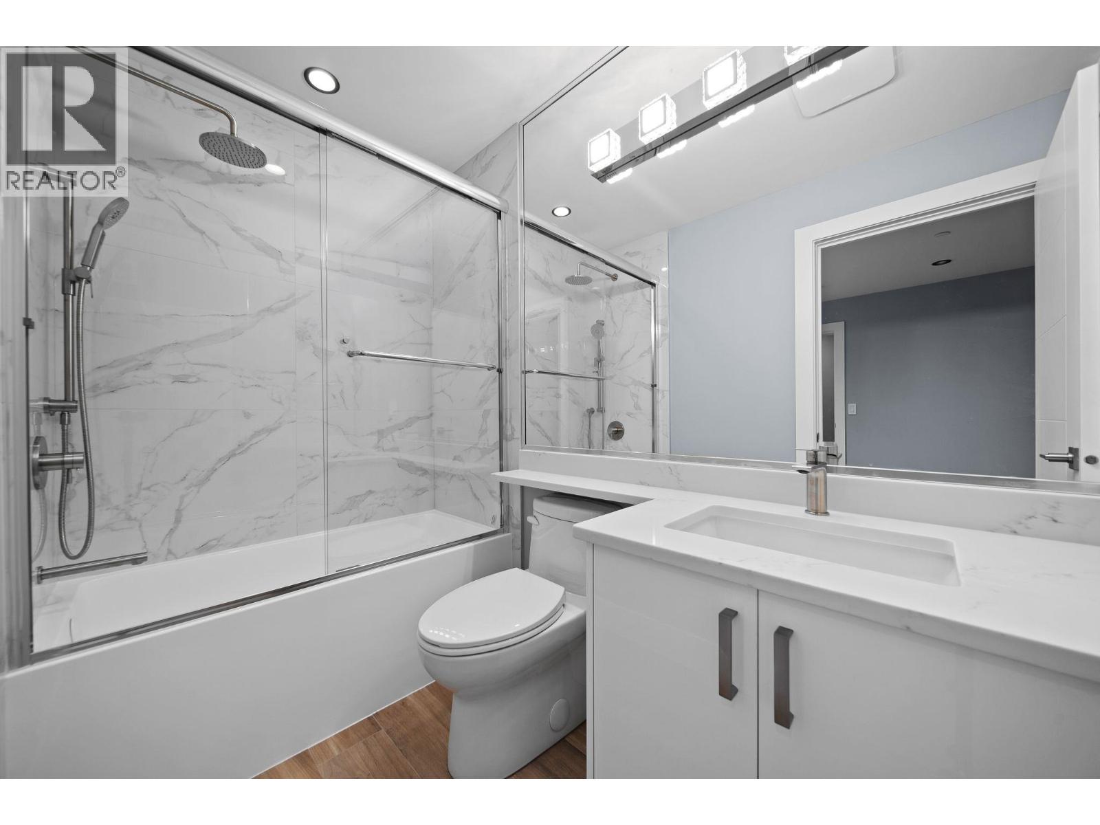 Photo of 1 2557 W KING EDWARD AVENUE 18