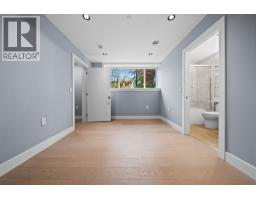 1 2557 W King Edward Street, Vancouver, BC V6L1T5 Photo 15