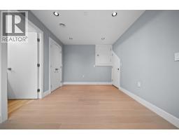 1 2557 W King Edward Street, Vancouver, BC V6L1T5 Photo 17