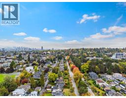 1 2557 W King Edward Street, Vancouver, BC V6L1T5 Photo 24
