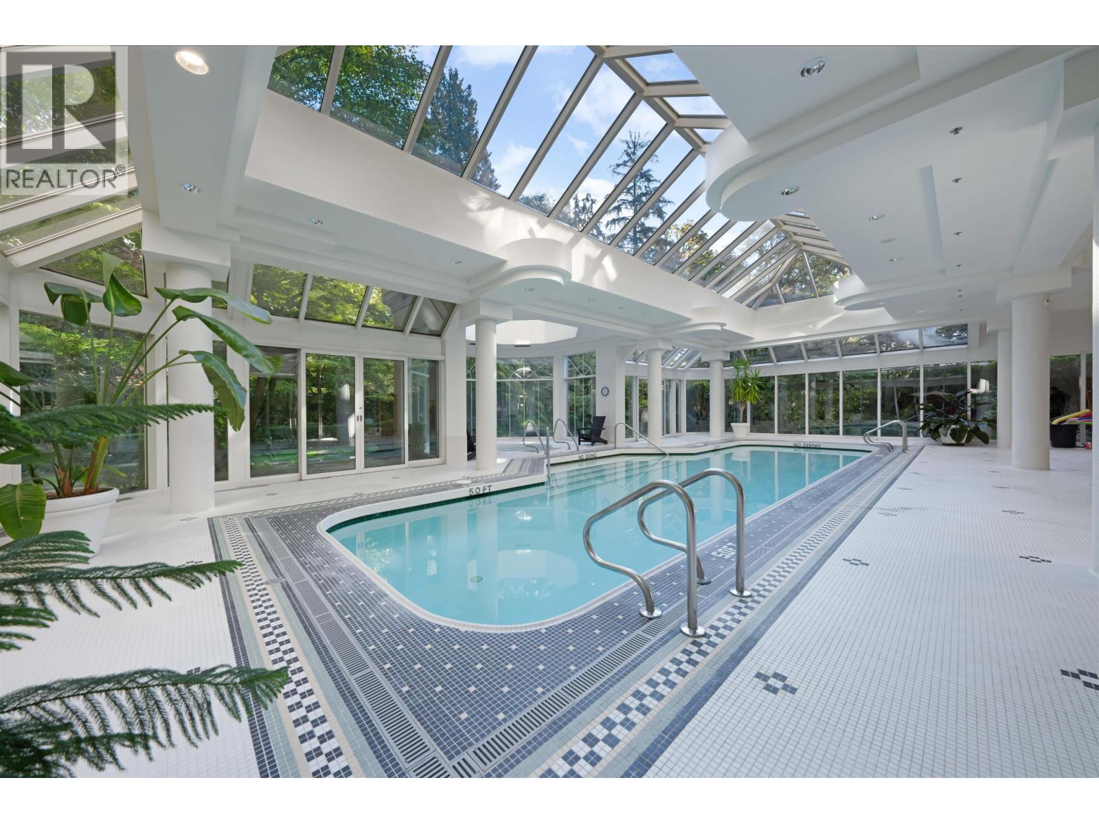 803 1327 E KEITH ROAD, North Vancouver