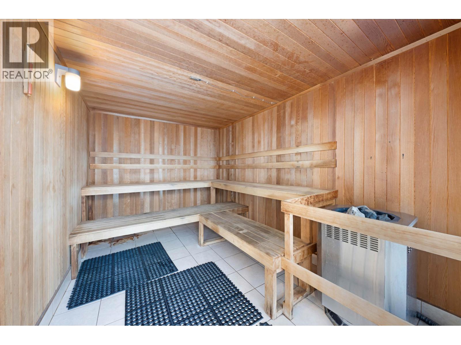 803 1327 E KEITH ROAD, North Vancouver