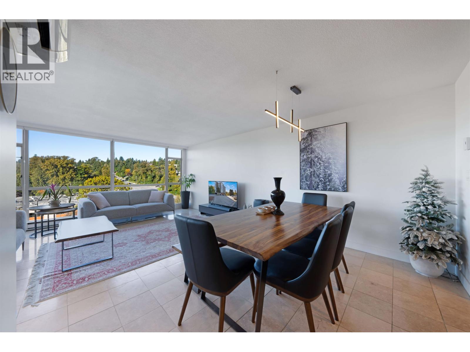 803 1327 E KEITH ROAD, North Vancouver
