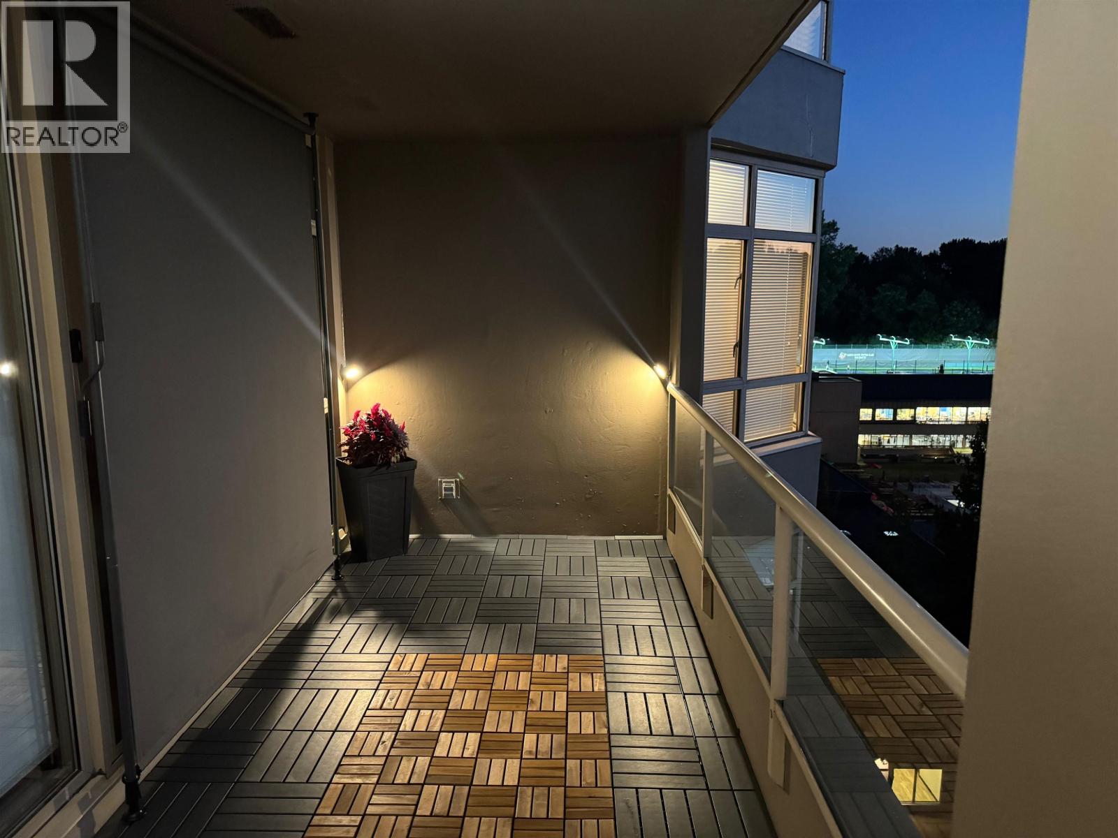 803 1327 E KEITH ROAD, North Vancouver