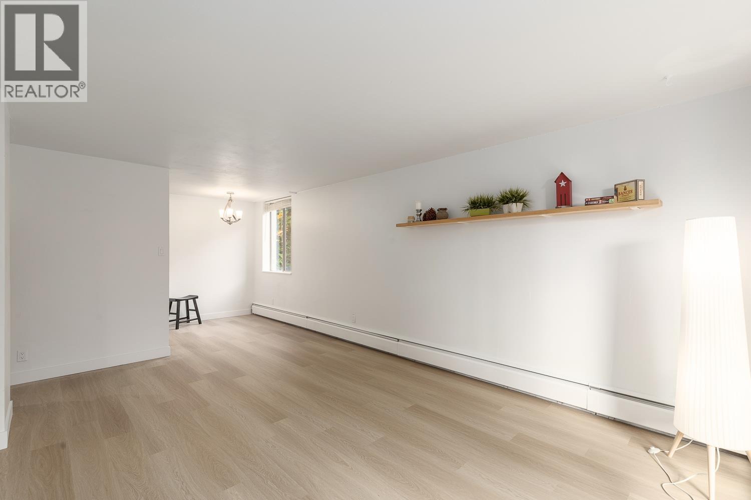 604 2016 FULLERTON AVENUE, North Vancouver