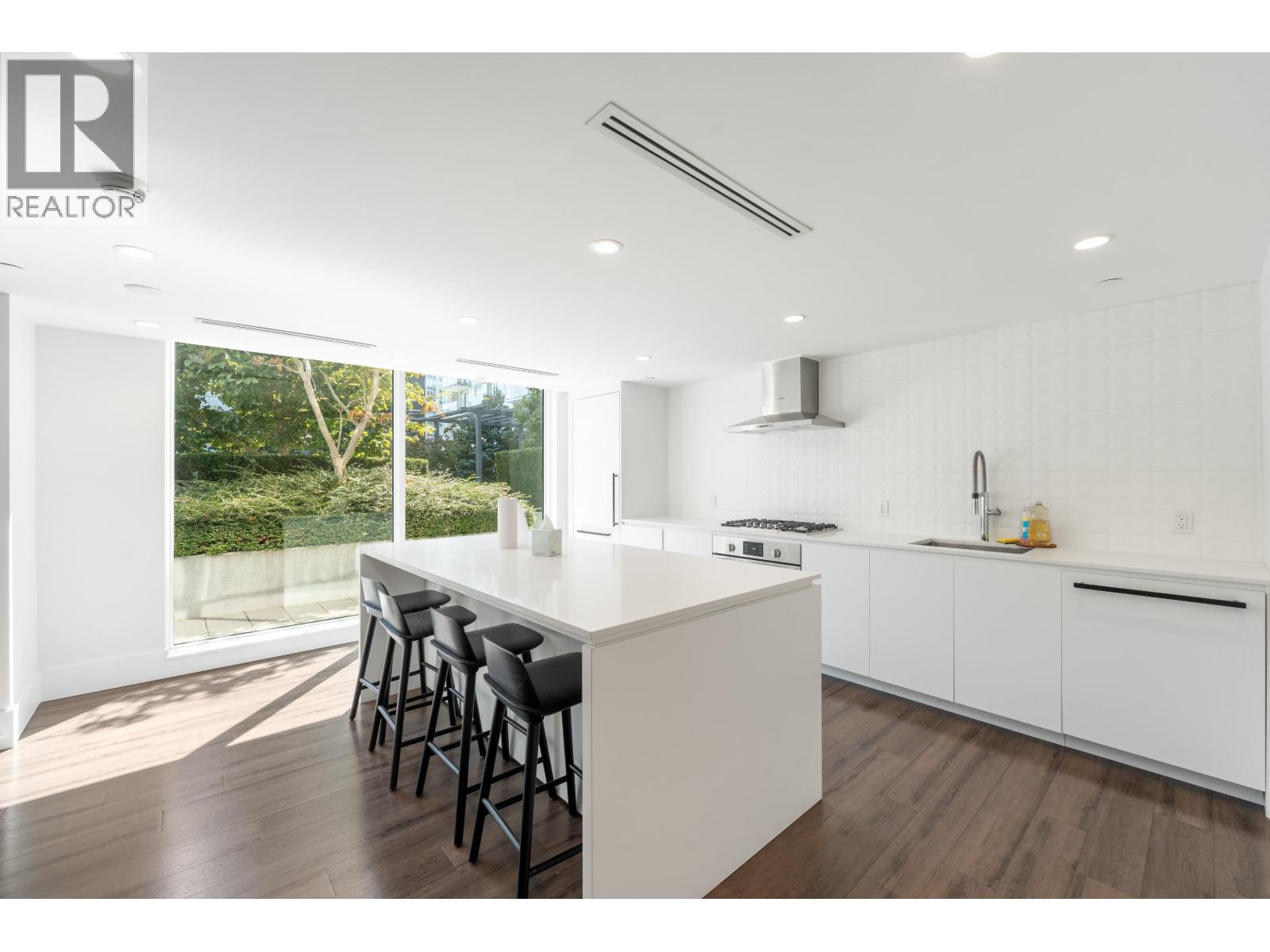 #512-6900 PEARSON Way, Richmond