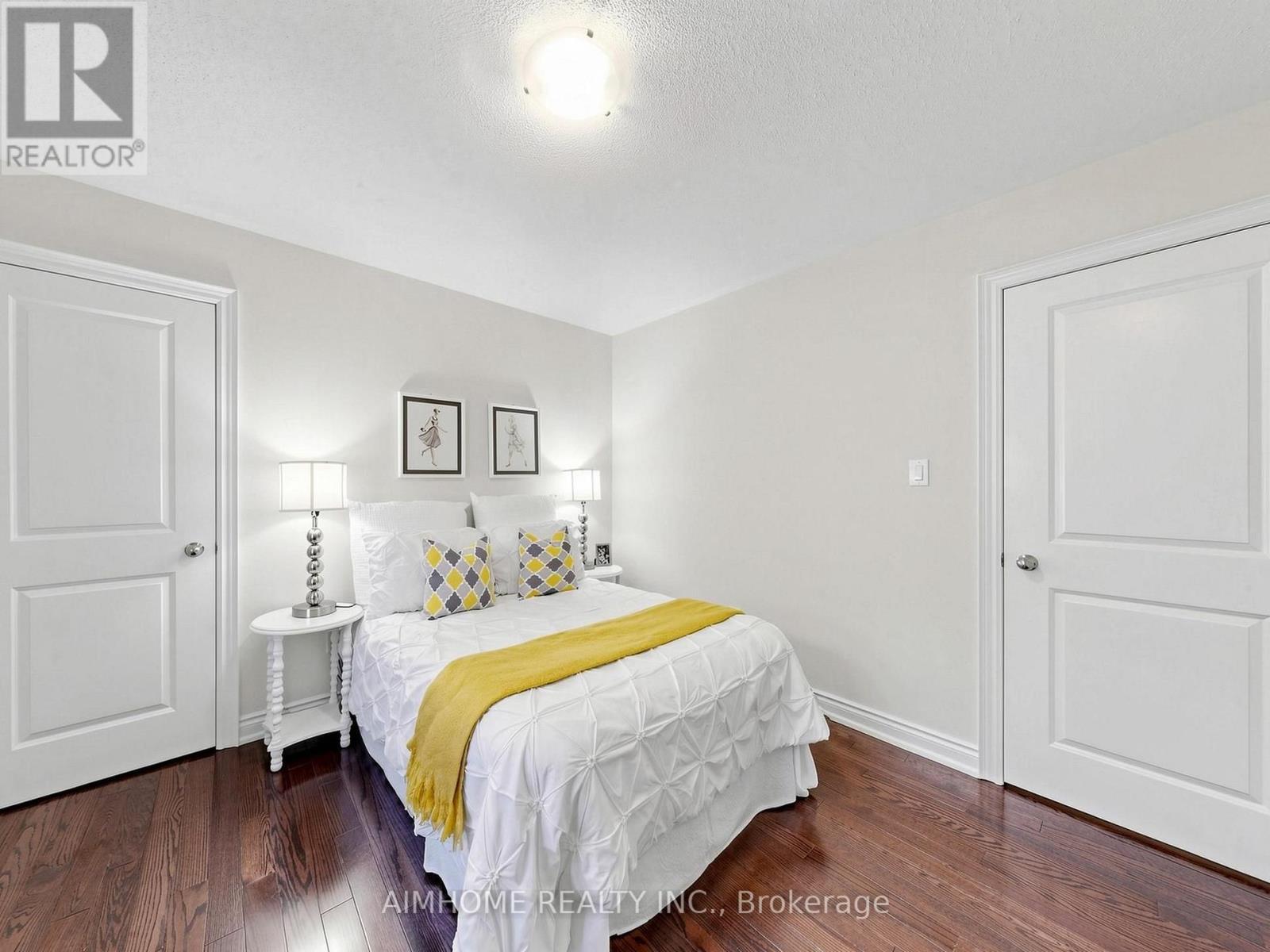 75 CHELSEA CRESCENT - 44