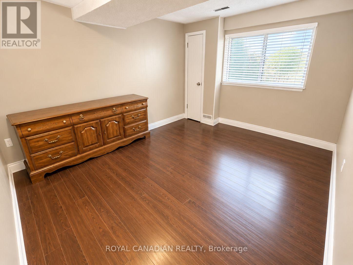 36 MAPLEGROVE AVENUE - 21