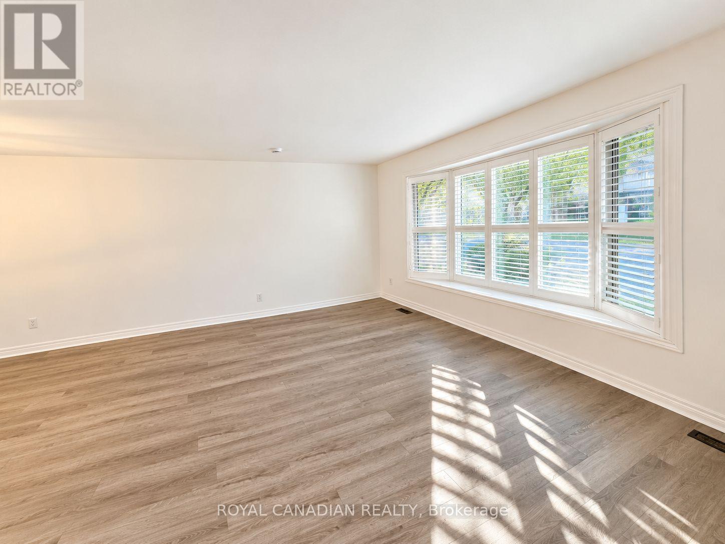 36 Maplegrove Avenue, Bradford West Gwillimbury, ON photo 5