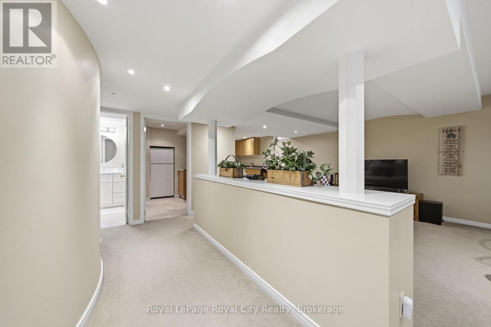 #37 60 PTARMIGAN DRIVE - 37