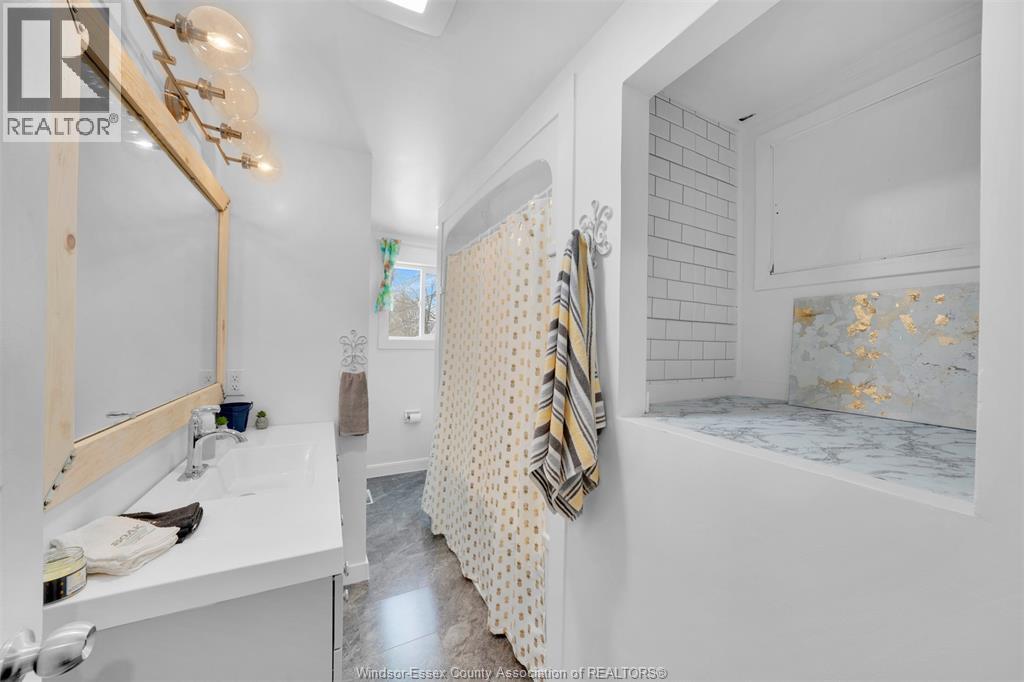 440 FRYER STREET - 8