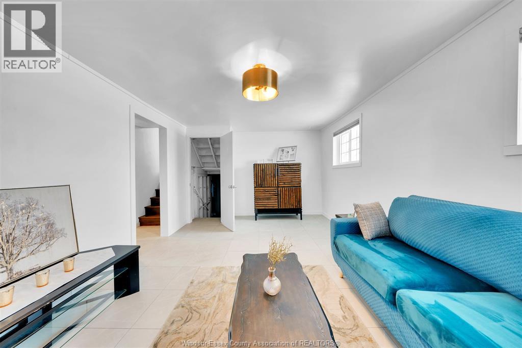 440 FRYER STREET - 16