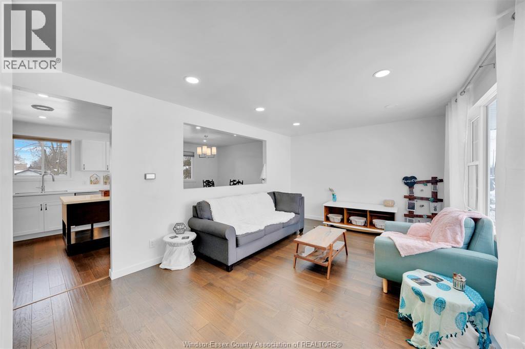 440 FRYER STREET - 4
