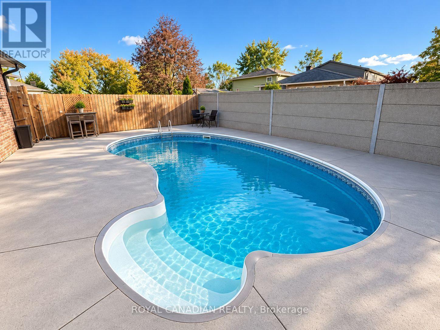 36 Maplegrove Avenue, Bradford West Gwillimbury, ON photo 32