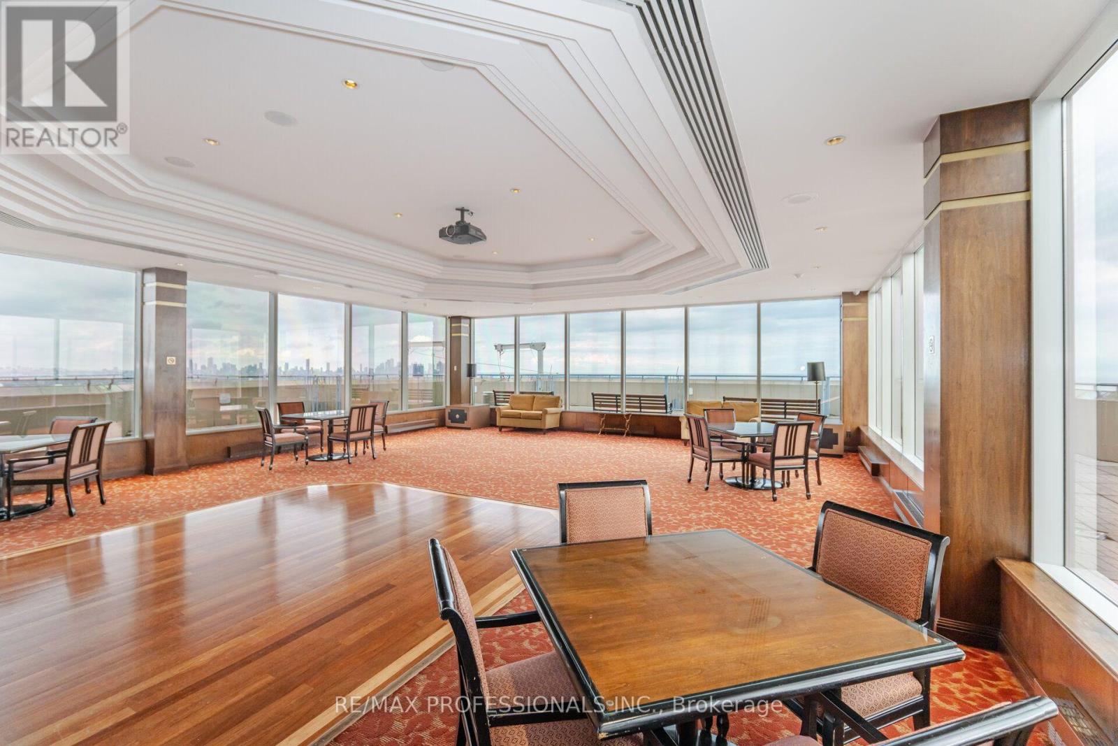 #4203 1 PALACE PIER COURT - 30