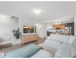 1061 Cy Becker Rd Nw, Edmonton, AB T5Y4B7 Photo 9