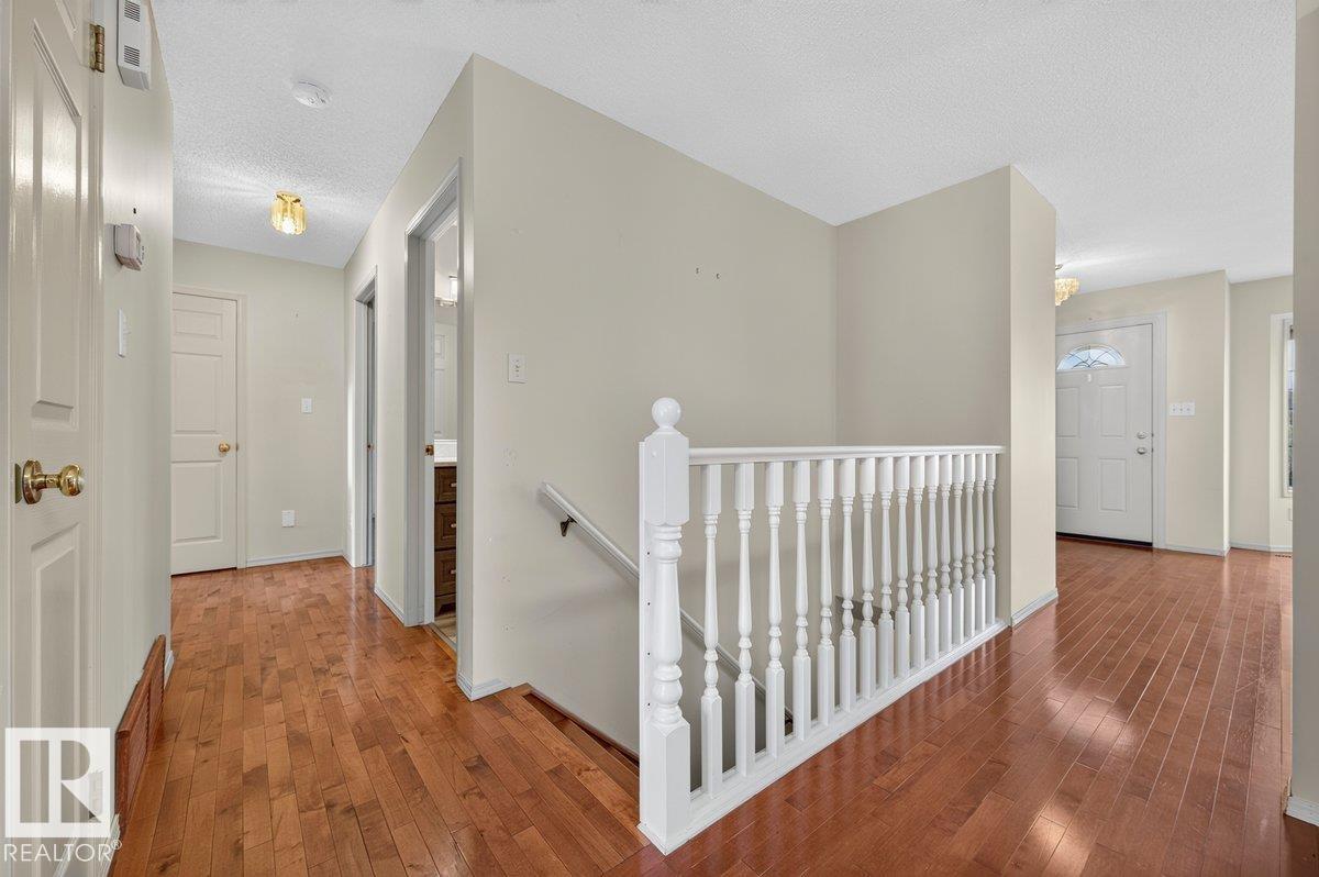 825 Grandin DR - 16