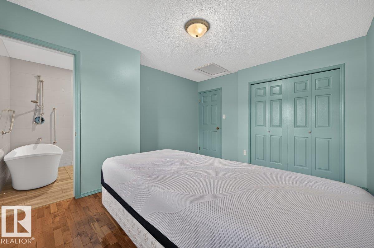 825 Grandin DR - 23