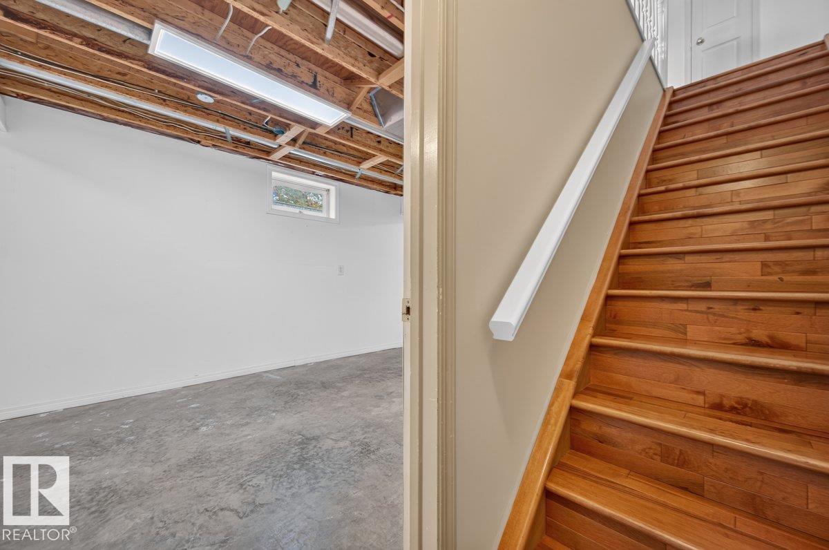 825 Grandin DR - 25