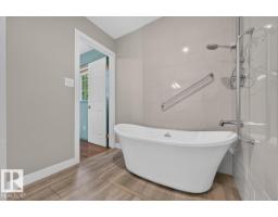 825 Grandin Dr, Morinville, AB T8R1C7 Photo 22