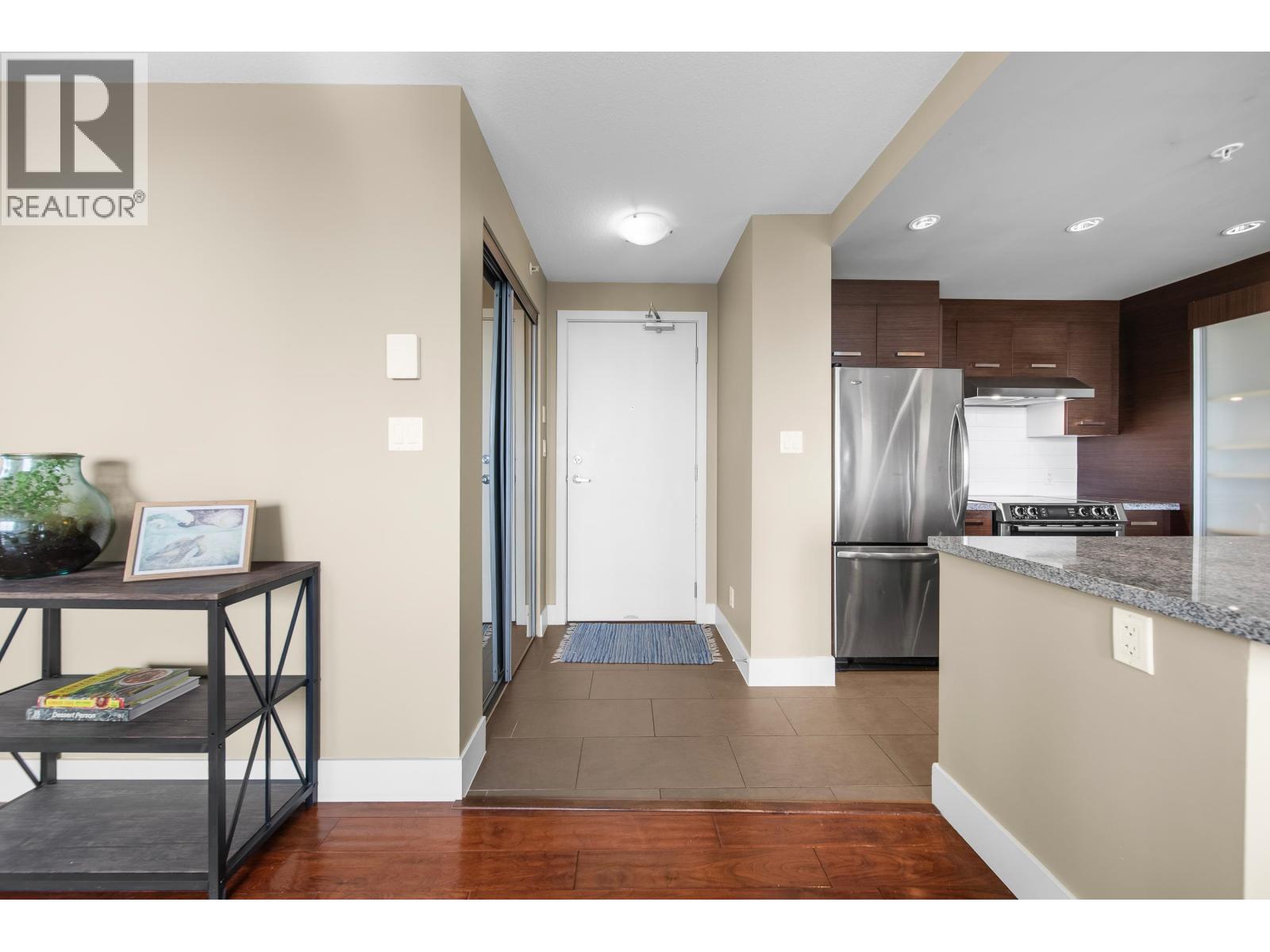 805 2959 GLEN DRIVE, Coquitlam - Image 1