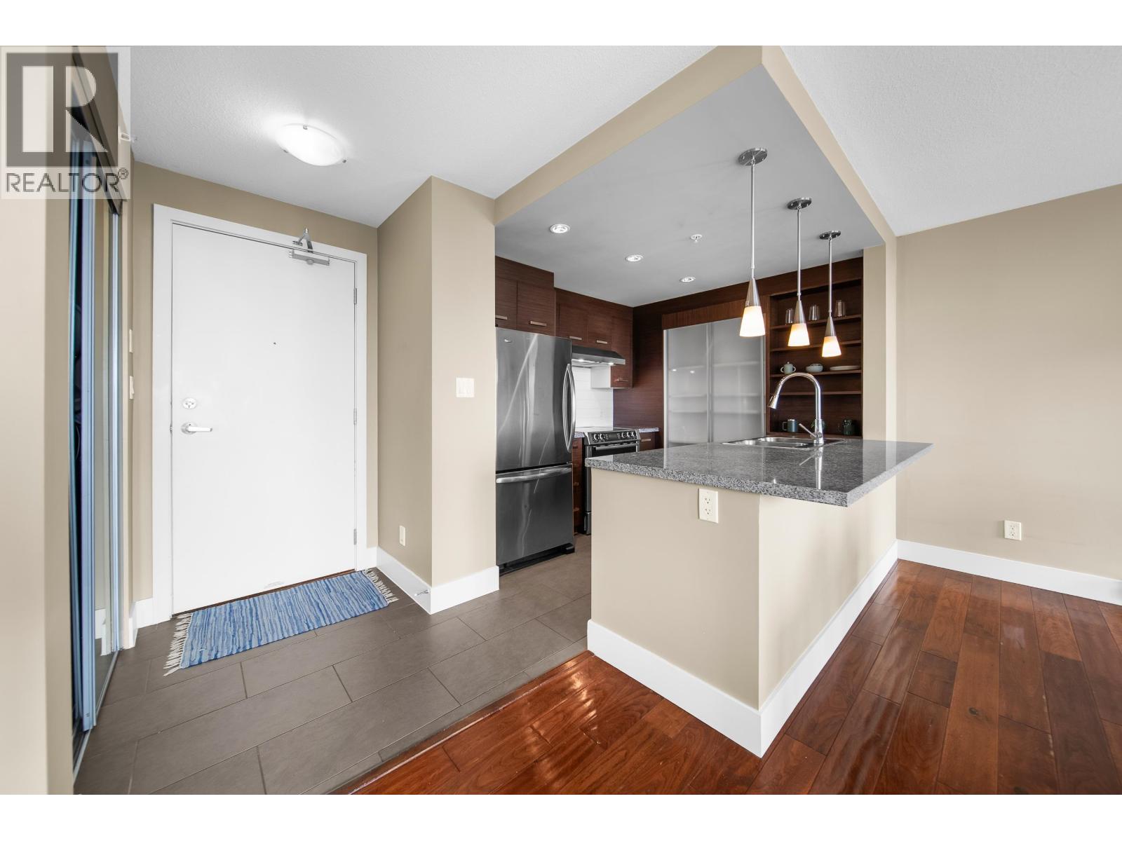 805 2959 GLEN DRIVE, Coquitlam - Image 1