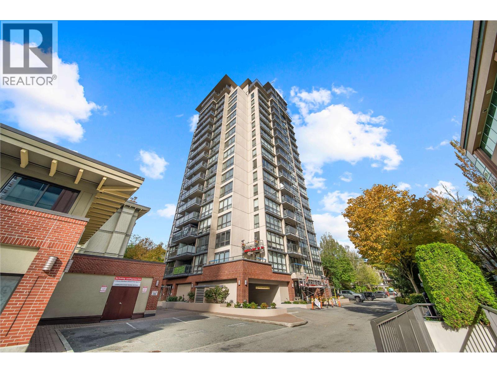 805 2959 GLEN DRIVE, Coquitlam - Image 1