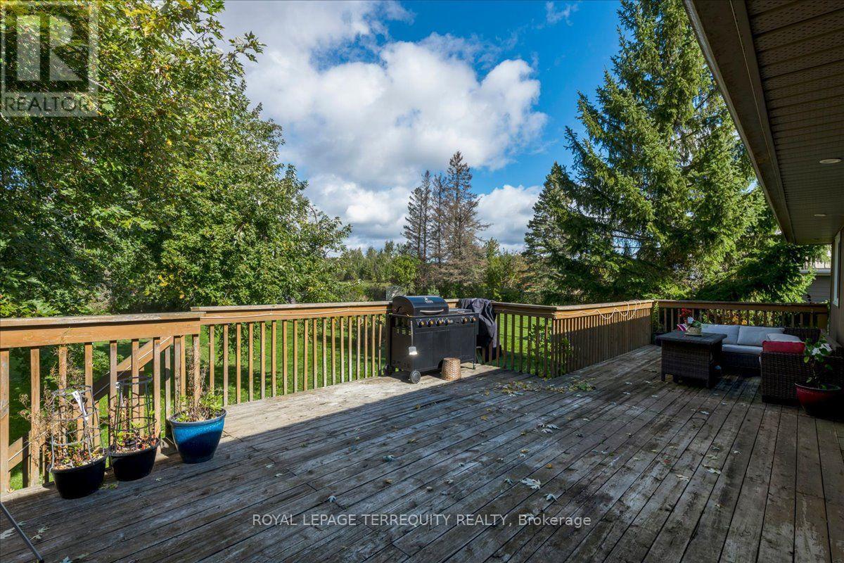 1092 Old Barrie Road West — photo 26