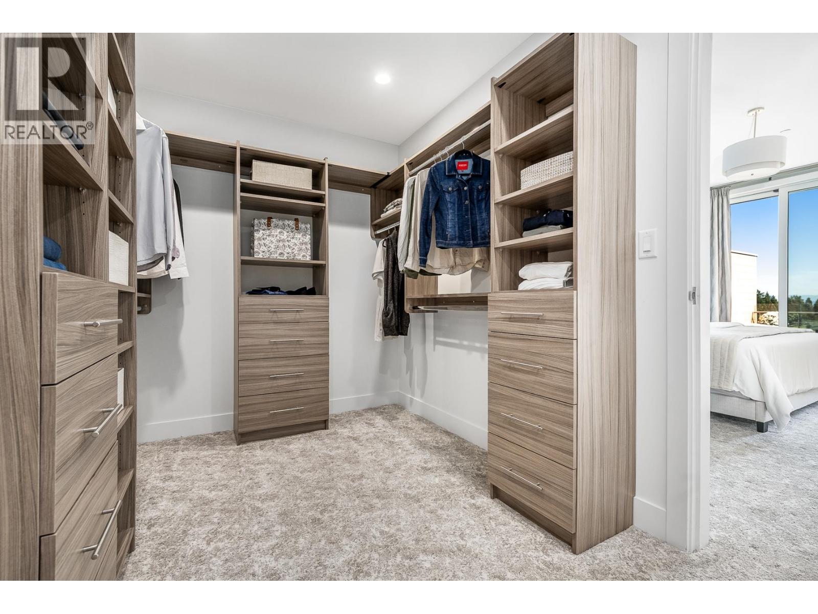 #400-1212 HUNTER Road, Delta