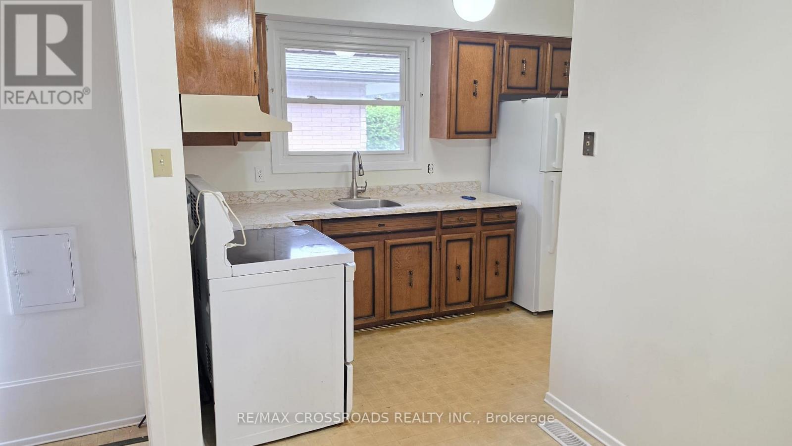 106 Kimberly Crescent — photo 14