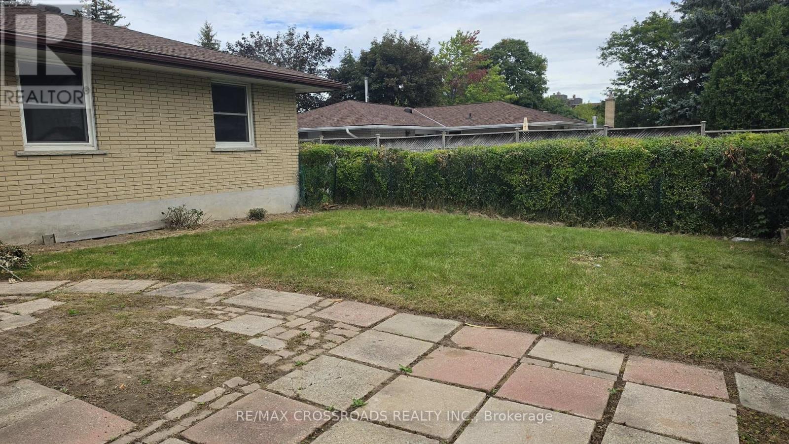 106 Kimberly Crescent — photo 19