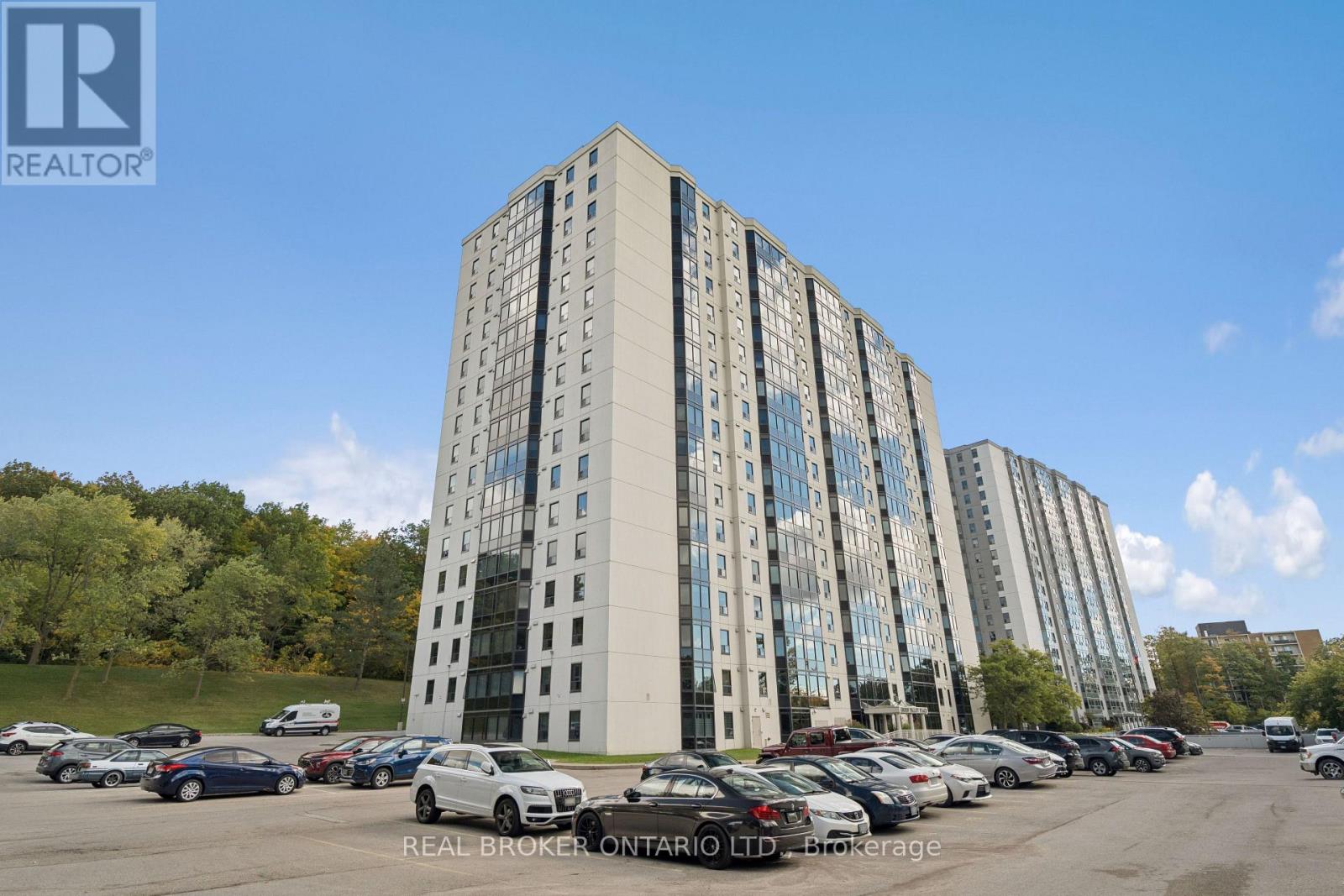 508 - 35 GREEN VALLEY DRIVE — photo 2