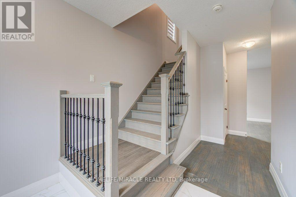 3032 Doyle Drive, London South, ON photo 9