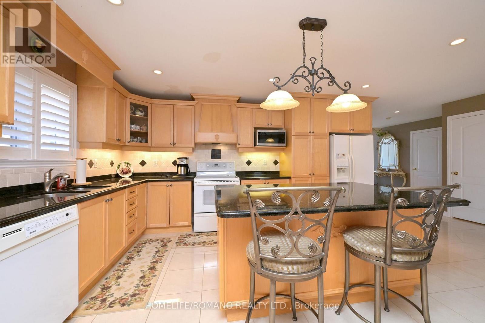 1052 GREENHILL AVENUE - 14