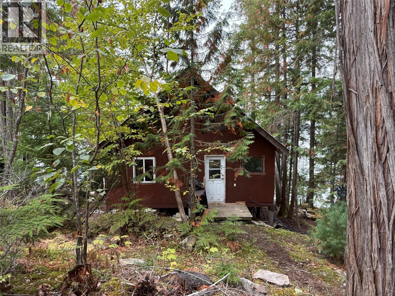 912 Bradley Road, Seymour Arm