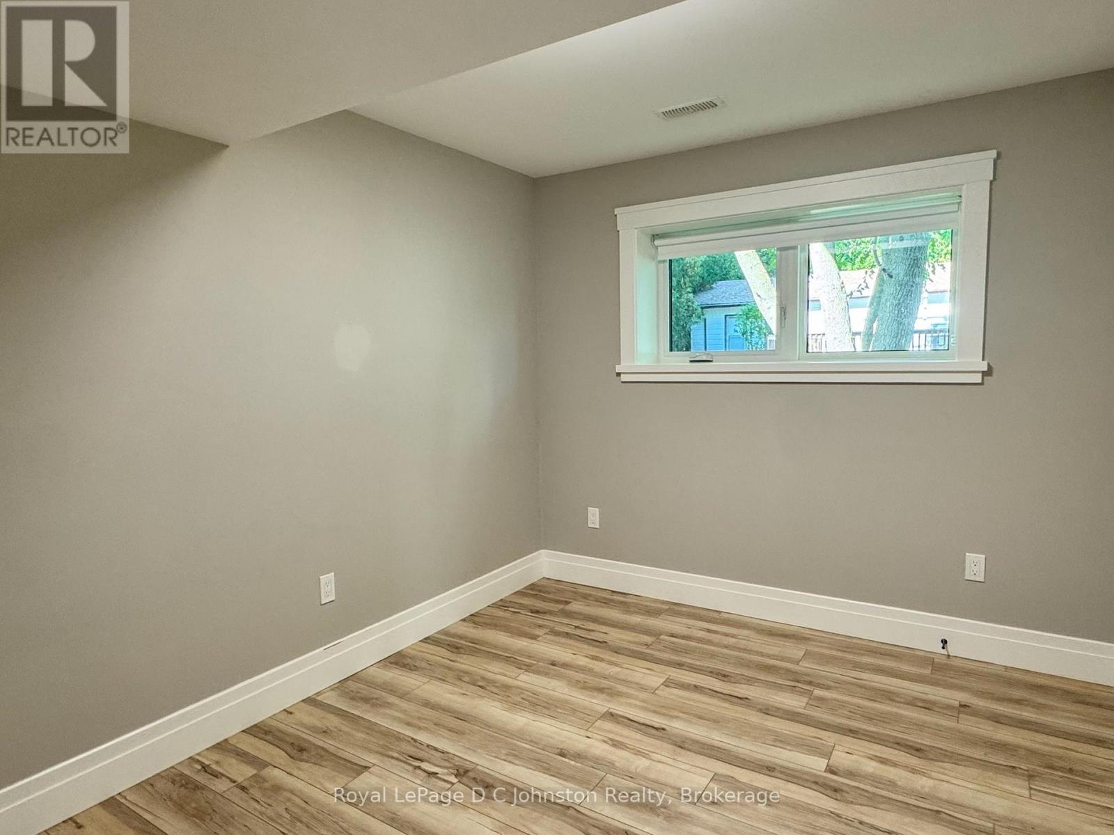 365 Spence Street — photo 13