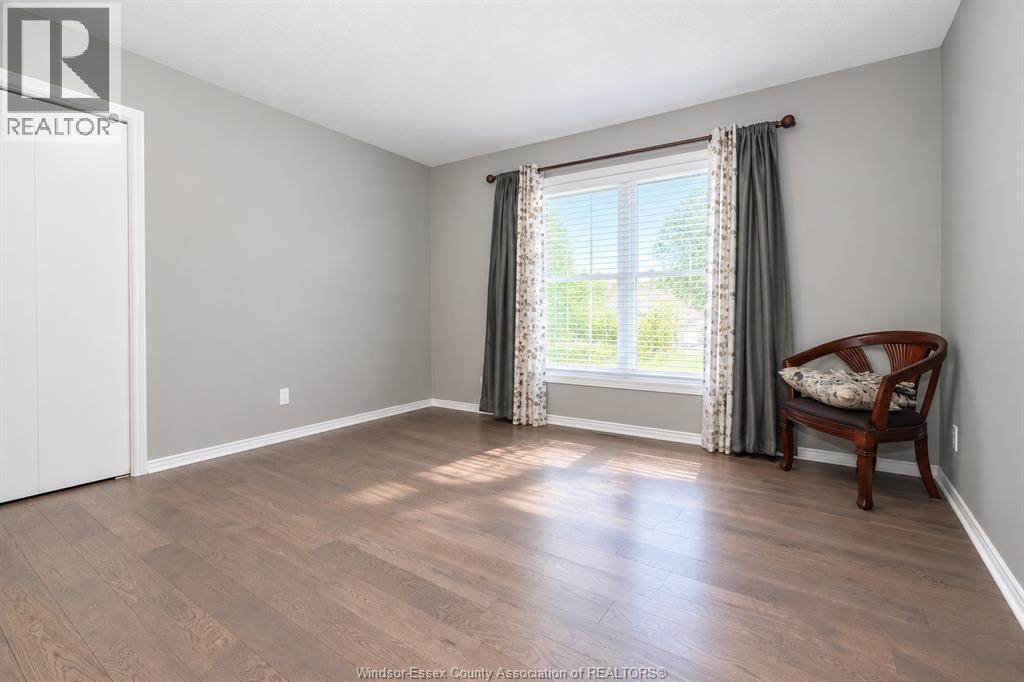 2585 BANWELL - 17