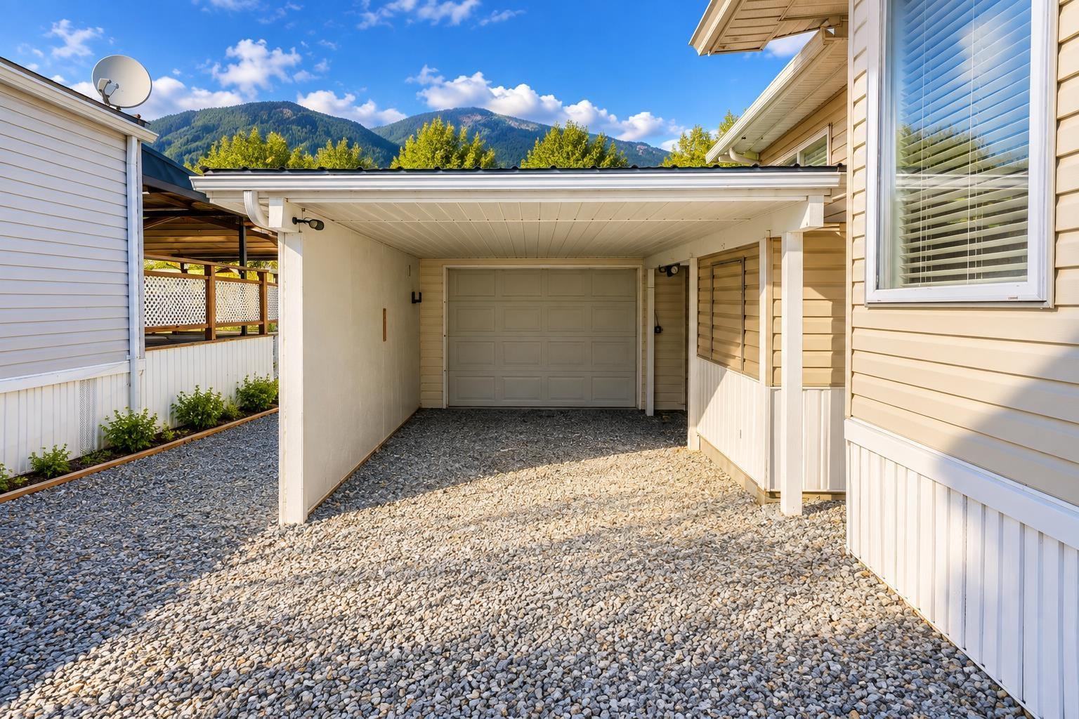 91 41168 LOUGHEED HIGHWAY, Mission