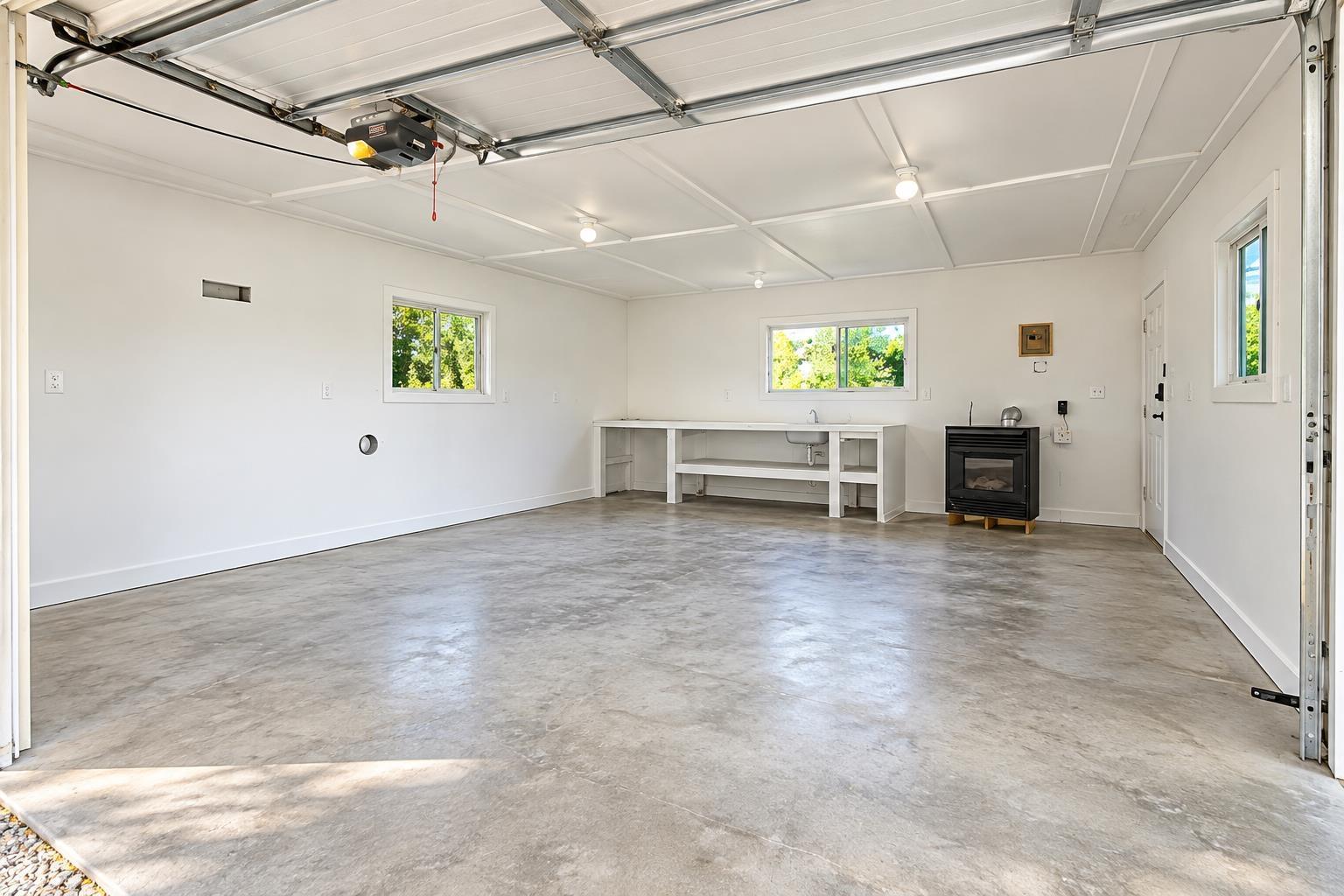 91 41168 LOUGHEED HIGHWAY, Mission