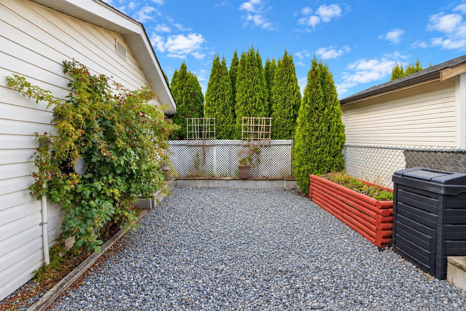 91 41168 LOUGHEED HIGHWAY, Mission