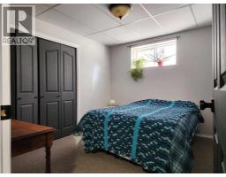 118 Silkstone Road W - photo 32
